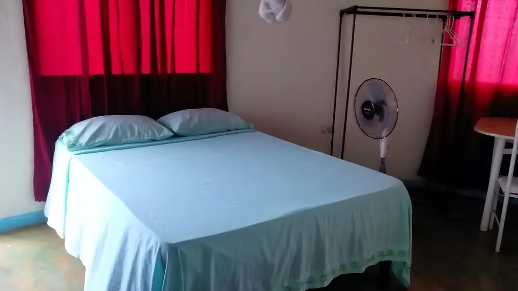 Waikiki Guest House Treasure Beach